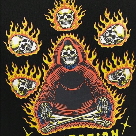 SHEIN Black Crop Top with Skull and Flame Motif - Picture 2 of 3